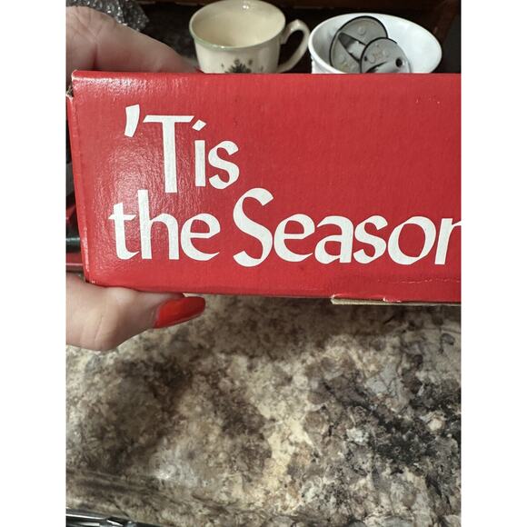 “Tis The Season” (Tablemates) Dessert Plates - Picture 2 of 4